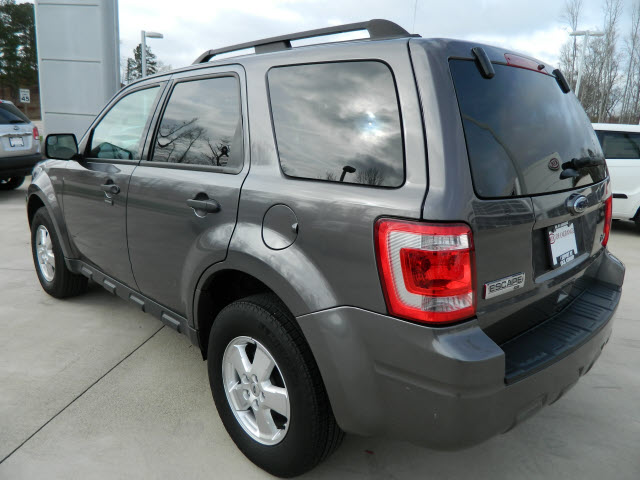 Ford Escape 2012 photo 2