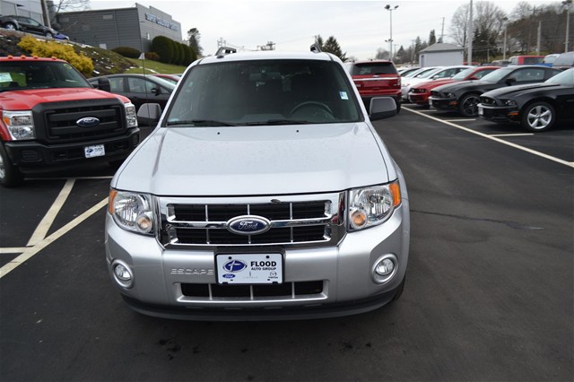 Ford Escape 2012 photo 1