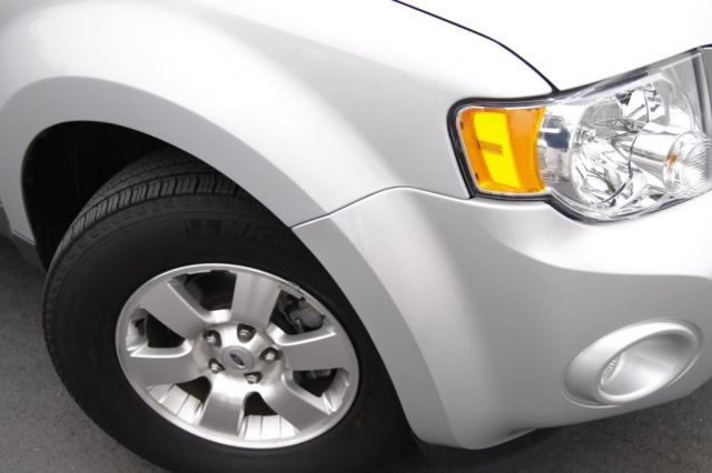 Ford Escape 2012 photo 2