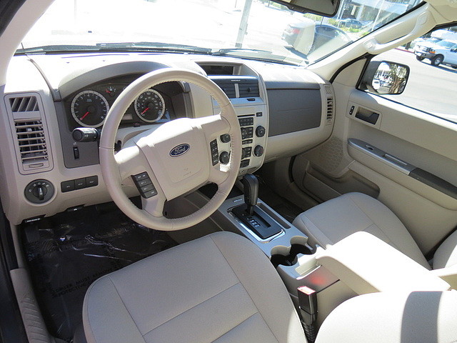 Ford Escape 2012 photo 3