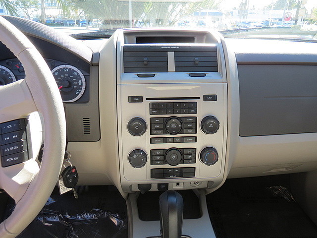 Ford Escape 2012 photo 4