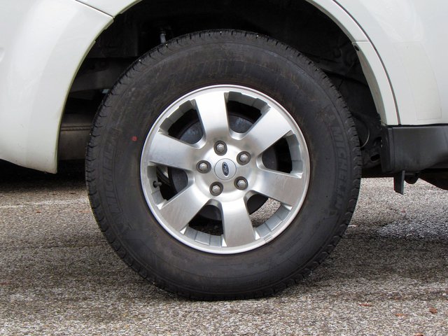 Ford Escape 2012 photo 2