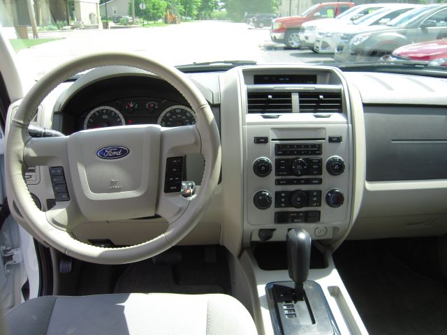 Ford Escape SL 4x4 Regular Cab SUV