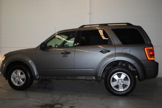 Ford Escape 2012 photo 2
