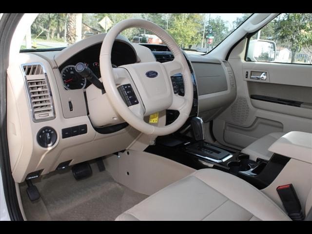 Ford Escape 2012 photo 1