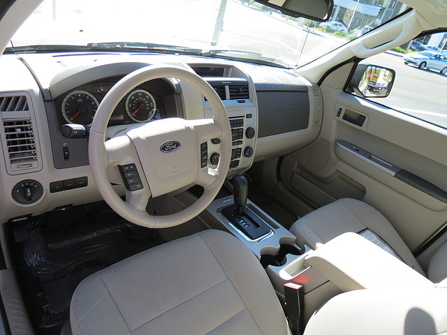 Ford Escape 2012 photo 3