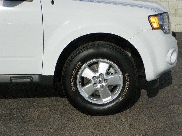 Ford Escape 2012 photo 2