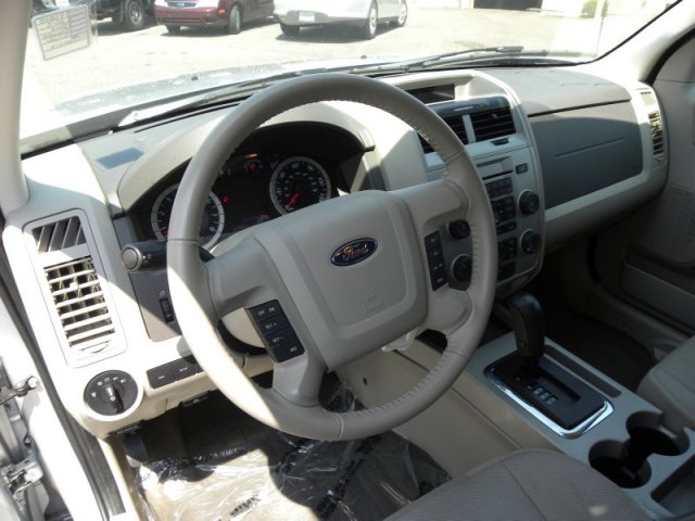Ford Escape 2012 photo 3
