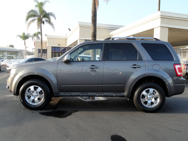 Ford Escape 2012 photo 2