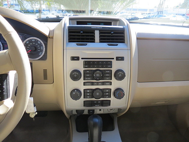 Ford Escape 2012 photo 4