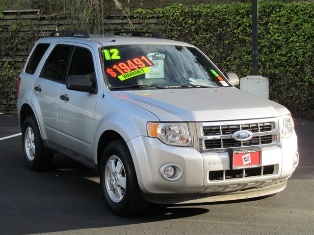 Ford Escape 2012 photo 2