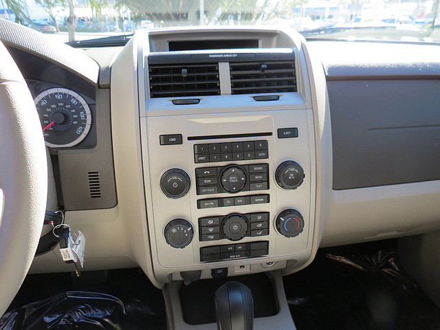 Ford Escape 2012 photo 4