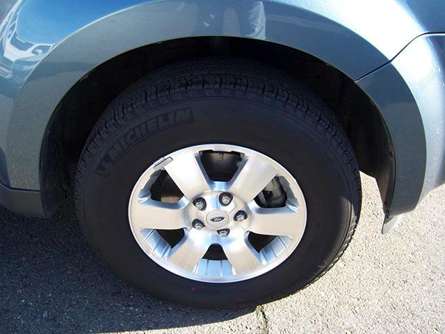 Ford Escape 2012 photo 2