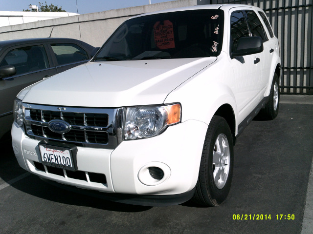 Ford Escape 2012 photo 2