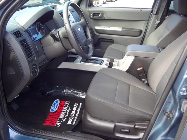 Ford Escape 2012 photo 2