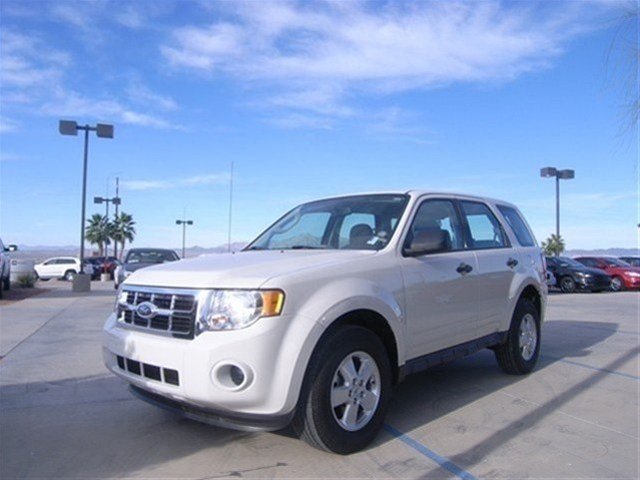 Ford Escape 2012 photo 2