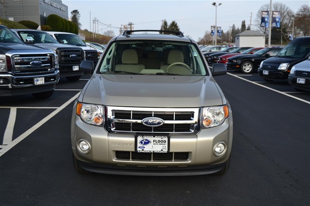 Ford Escape 2012 photo 1
