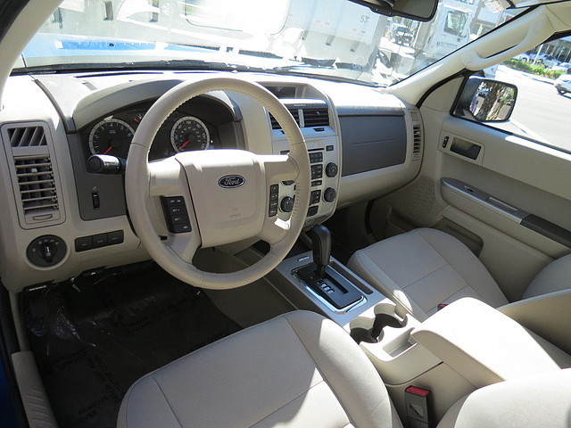 Ford Escape 2012 photo 3
