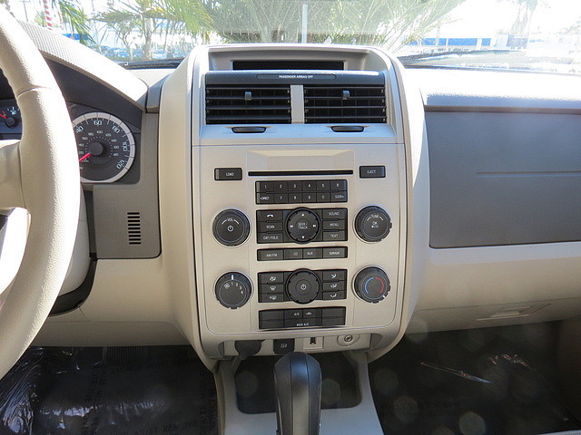 Ford Escape 2012 photo 4