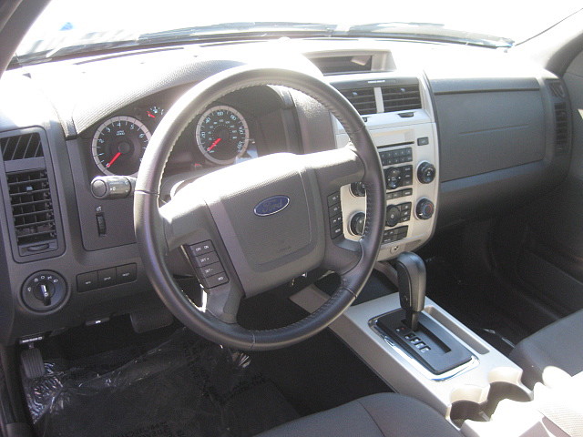 Ford Escape 2012 photo 3