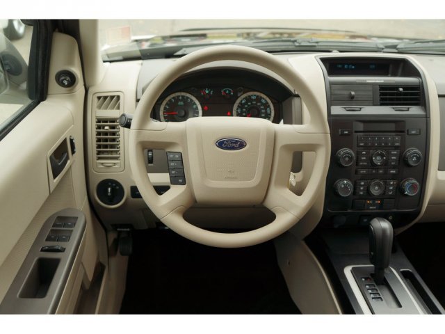 Ford Escape 2012 photo 1