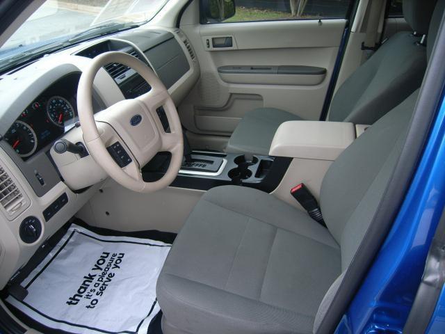 Ford Escape 2012 photo 14