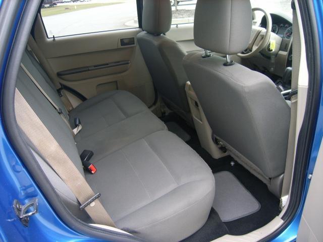 Ford Escape 2012 photo 16