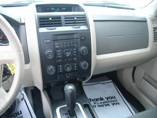 Ford Escape 2012 photo 6