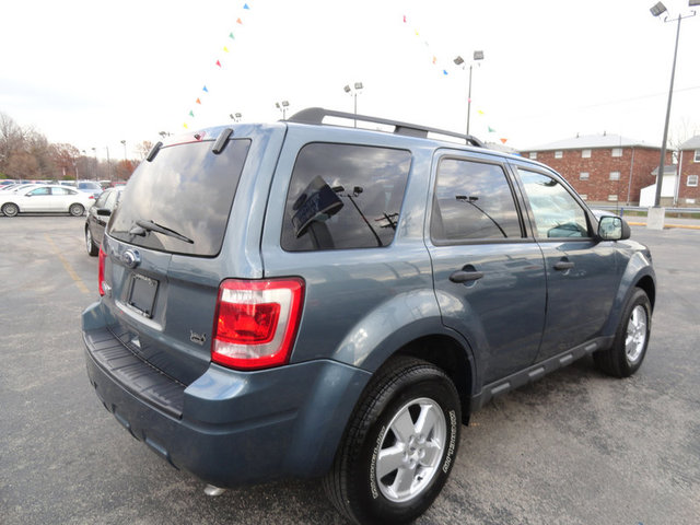 Ford Escape 2012 photo 2