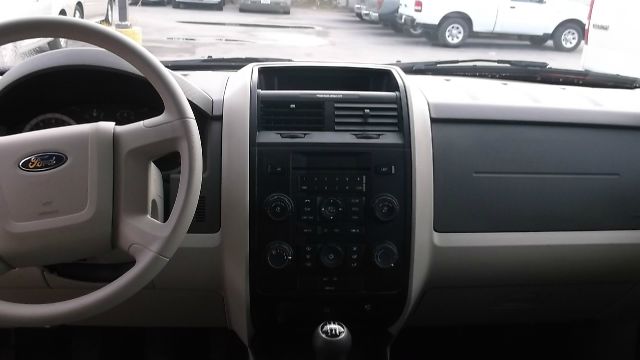 Ford Escape 2012 photo 2