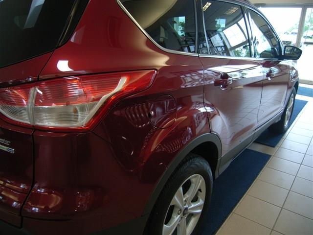 Ford Escape 2013 photo 10