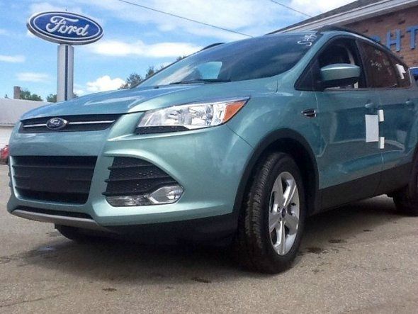 Ford Escape 2013 photo 10