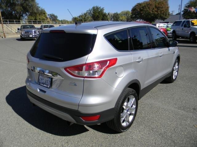 Ford Escape 5XT SUV