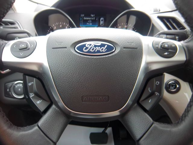 Ford Escape 2013 photo 30