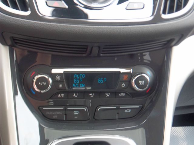 Ford Escape 2013 photo 9