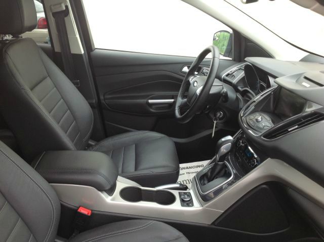 Ford Escape 2013 photo 2