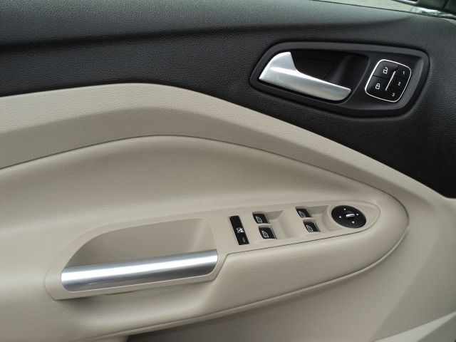 Ford Escape 2013 photo 8