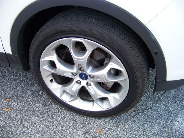 Ford Escape 2013 photo 2