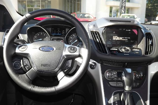 Ford Escape 2013 photo 2