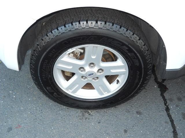 Ford Escape Hybrid 2008 photo 4