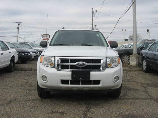 Ford Escape Hybrid Ram 3500 Diesel 2-WD SUV