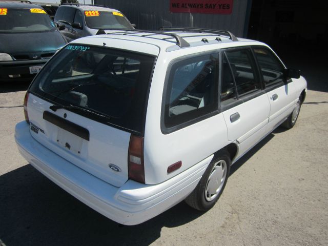 Ford Escort 1993 photo 1