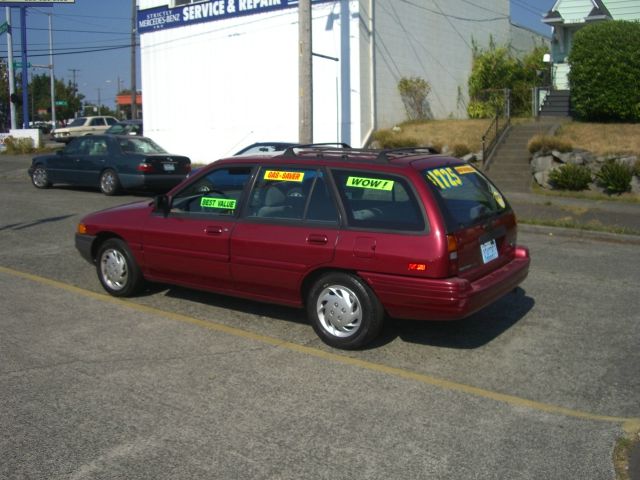 Ford Escort Elk Conversion Van Wagon