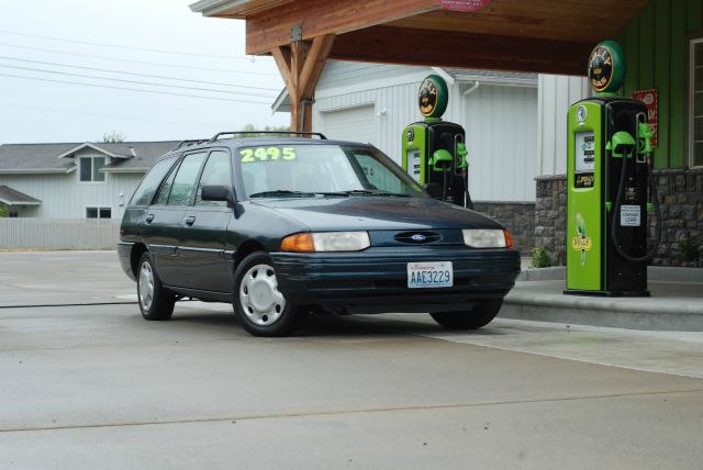 Ford Escort Elk Conversion Van Wagon