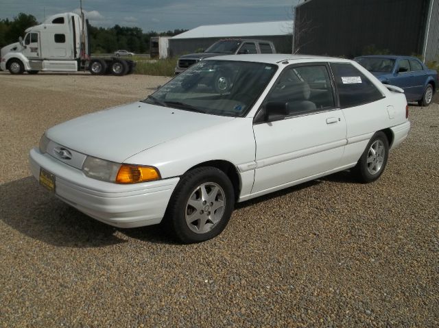 Ford Escort 1996 photo 3