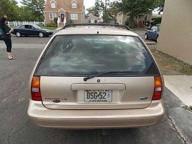 Ford Escort 1997 photo 2