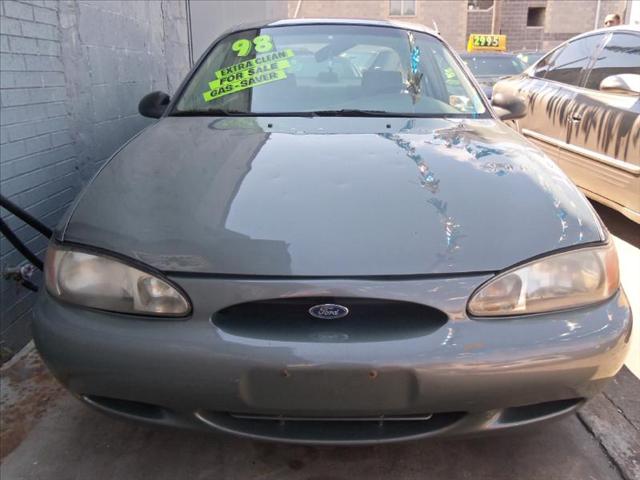 Ford Escort 1998 photo 1