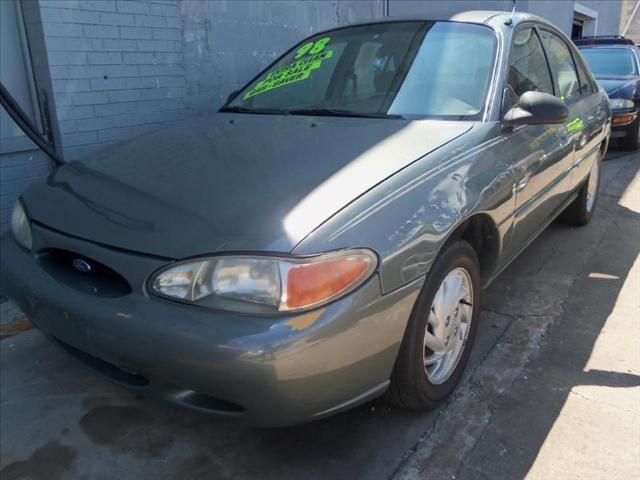 Ford Escort 1998 photo 2