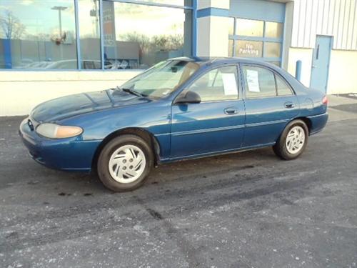 Ford Escort 1998 photo 2
