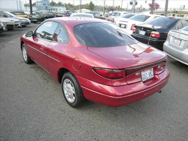 Ford Escort 1998 photo 3